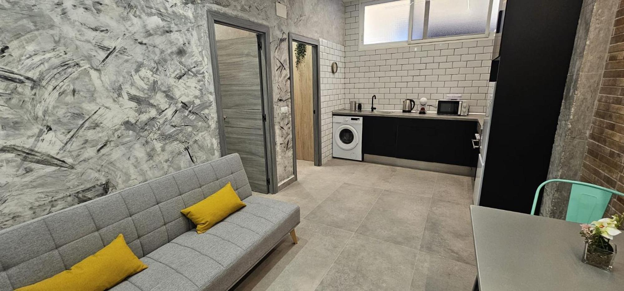 Jl A Apartment *